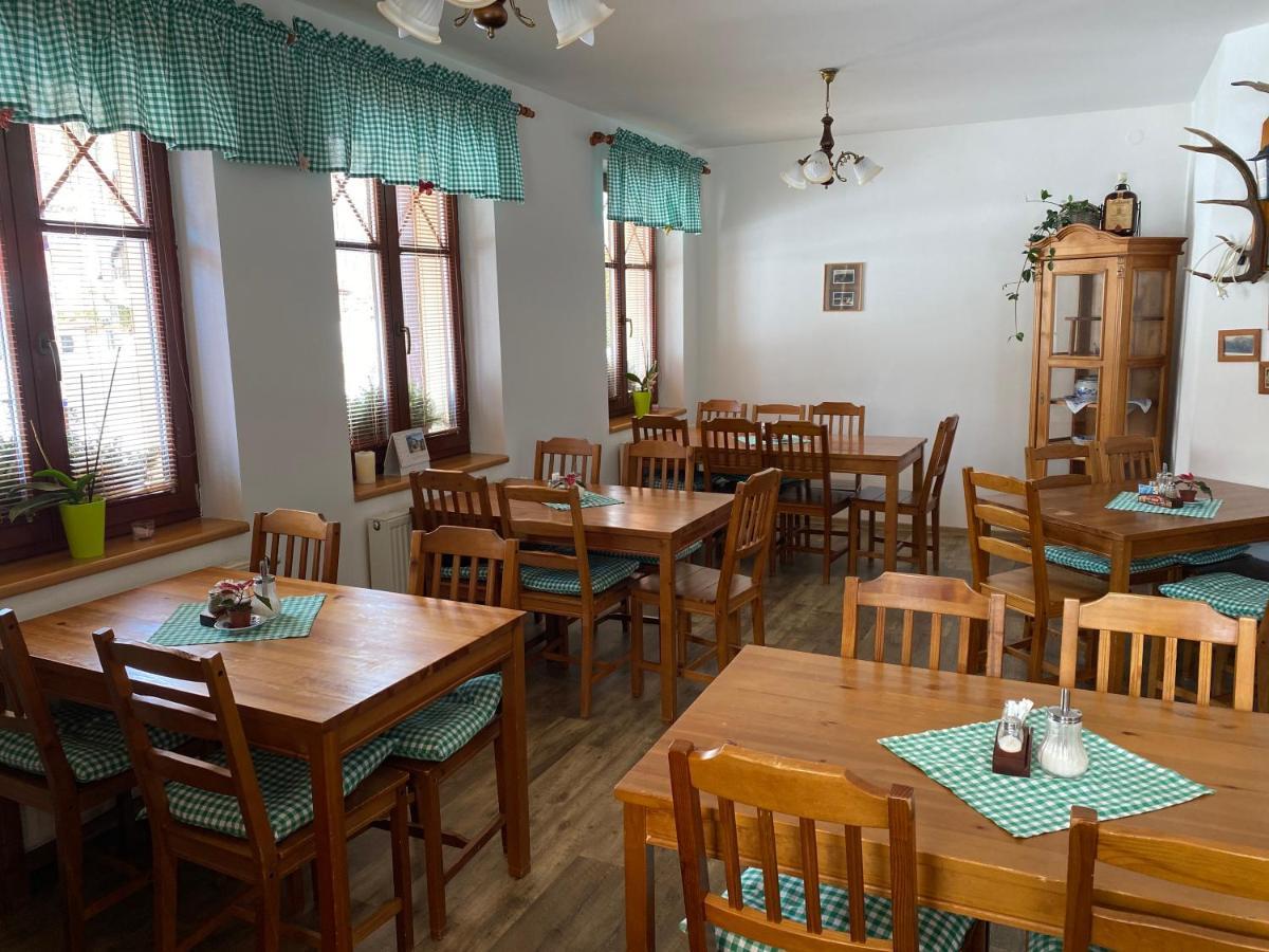 Pension Holiday Врхлаби Экстерьер фото
